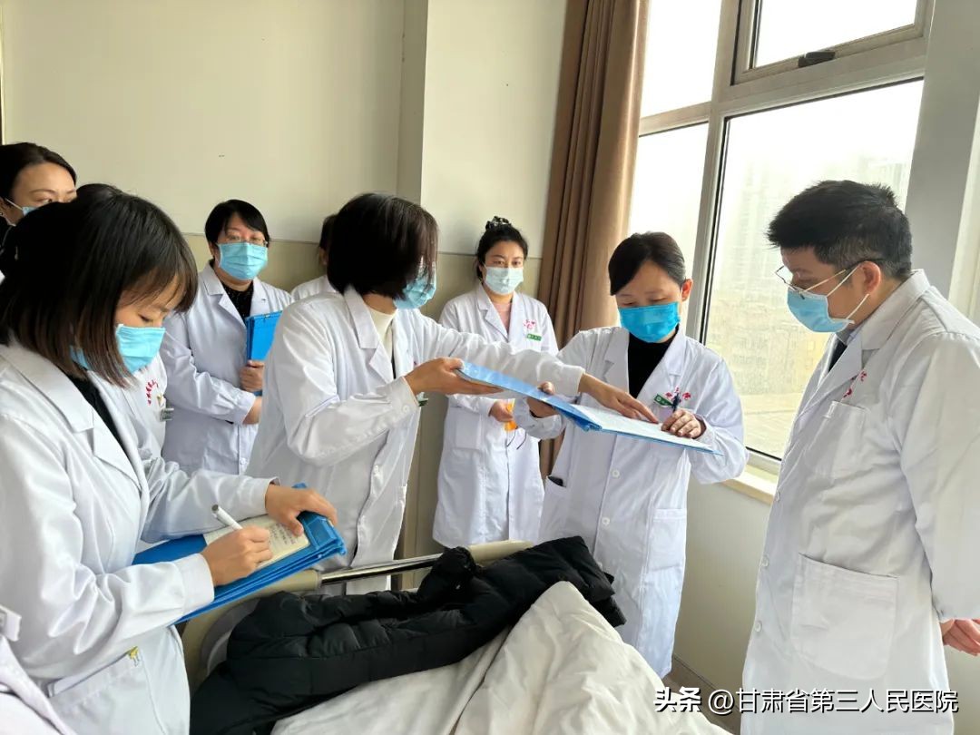 仁医仁术福祉四方——记广东妇产科专家刘木彪教授在甘肃省第三人民医院学术指导