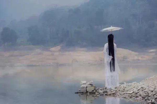 诗词经典名句100首,25首开头就是名句的古诗词