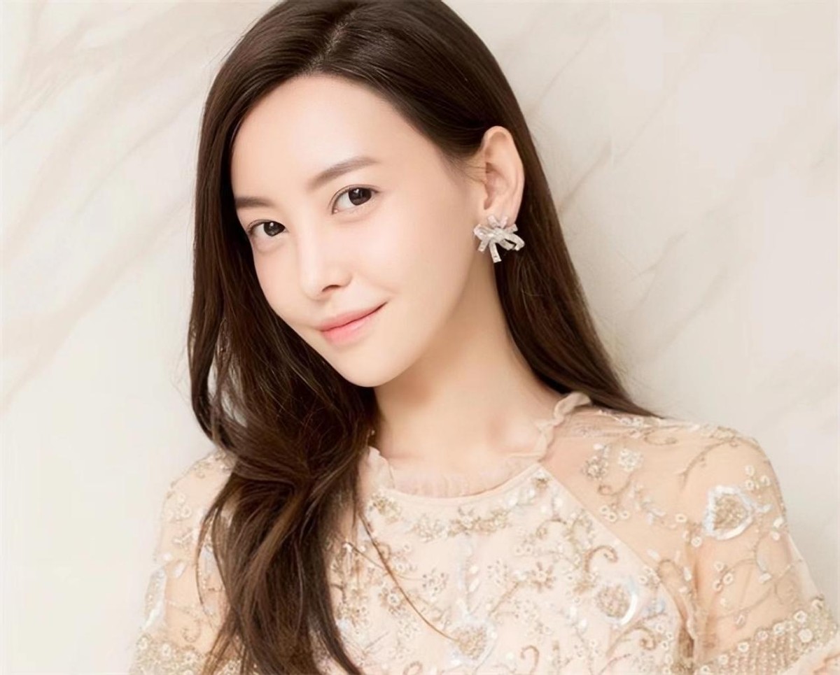 体面于文文经历,体面于文文背后的故事