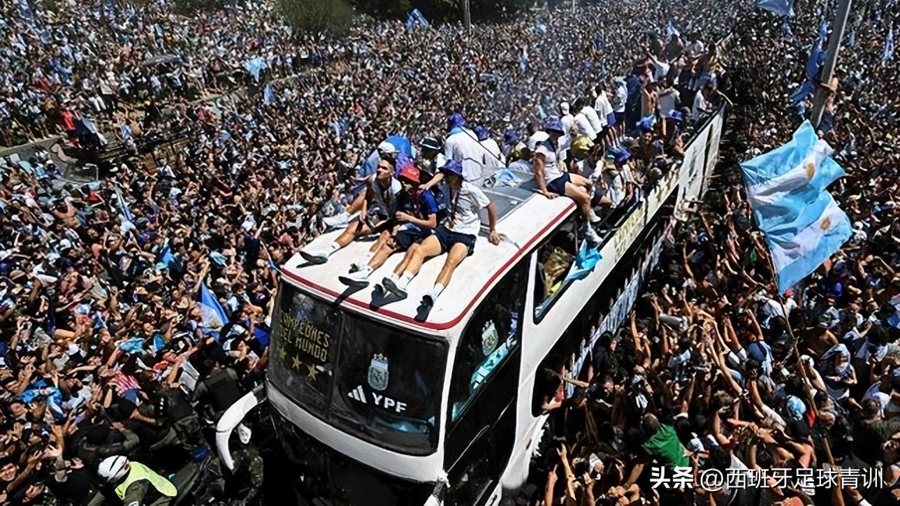 阿根廷队美洲杯夺冠总统接见,阿根廷男足回国迎接仪式