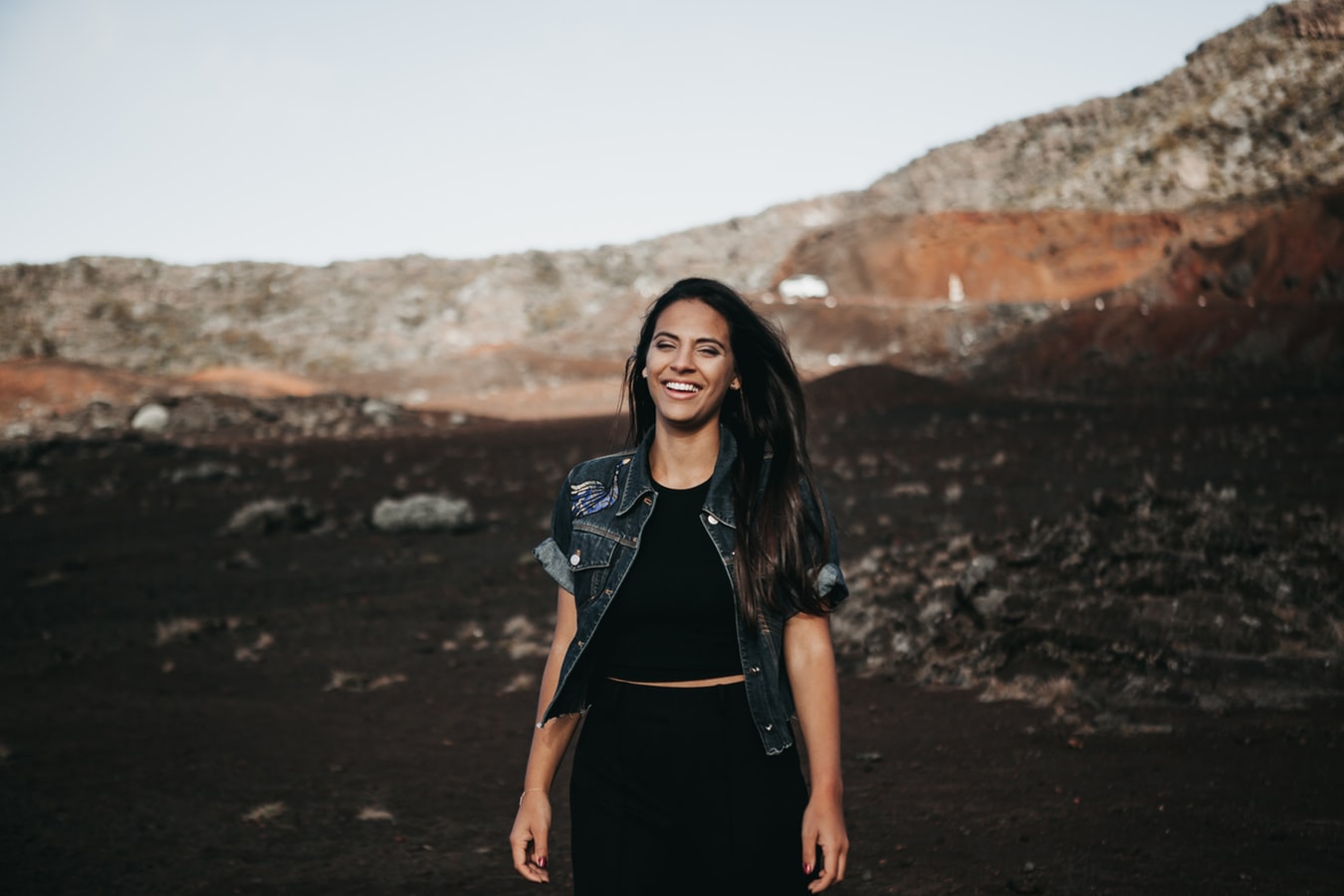 女人要是想念一个人是咋回事,女人会想念一个男人的三个表现