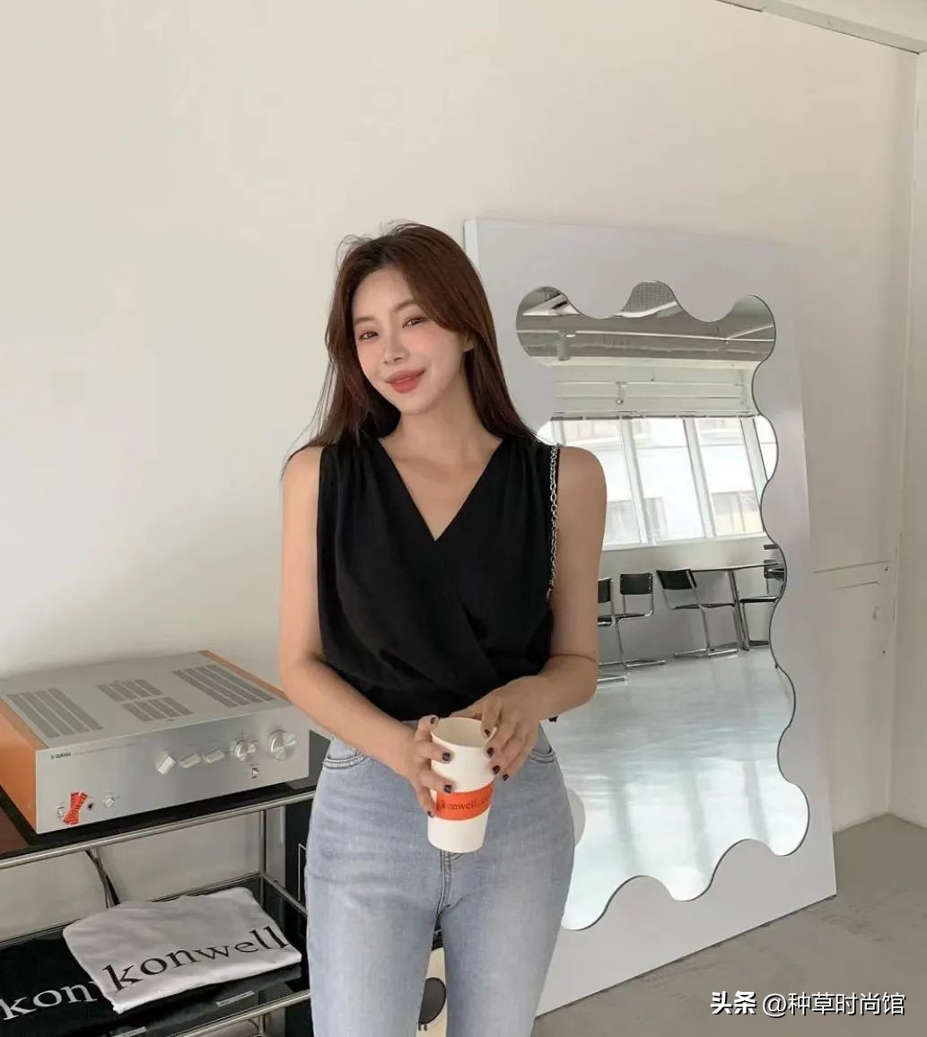 自带洒脱和优雅气质的衬衫款式,时尚气质不规则衬衫设计感上衣