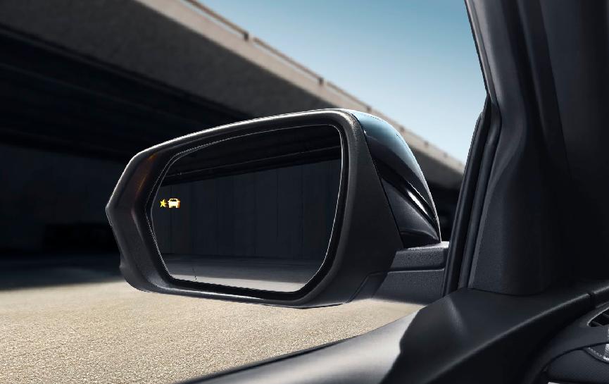 雪佛兰探界者2021与荣放,雪佛兰探界者驰界版和丰田荣放