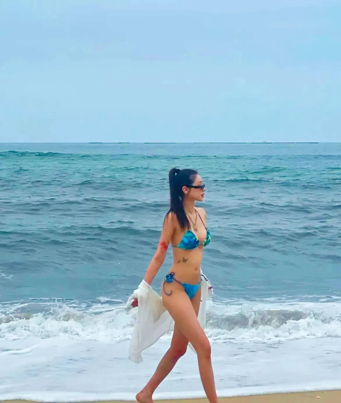 【穿越时光的寂静】阴雨天下的济州岛海滩，魅力无限！