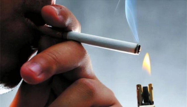 对越自卫反击战，前线战士都爱抽什么烟？女兵抽烟是为了“帮忙”