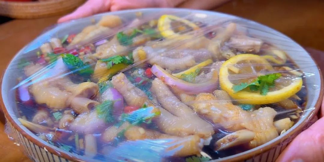 40岁以上的女人吃什么胶原蛋白好,吃什么样的胶原蛋白能让皮肤饱满