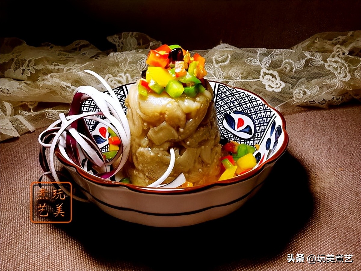 茄子这样做出来口感味道都很棒 (下饭软糯茄子)