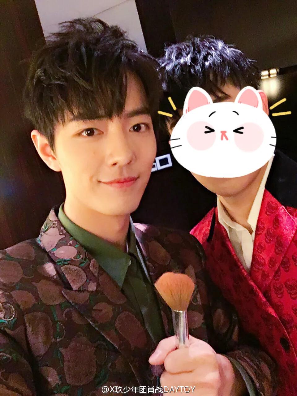 肖战微博上发自己的照片,肖战曾经的微博照片