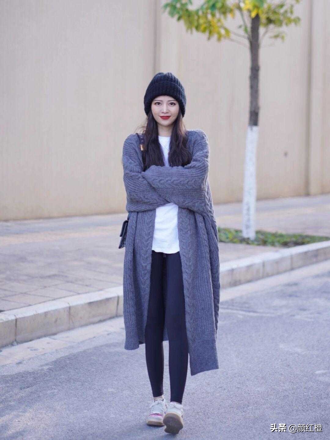 今年流行的职场穿搭女士,明亮色职场风穿衣搭配