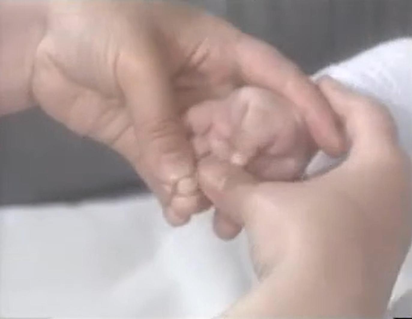 发热穴位小儿推拿,发热的小儿推拿退烧手法