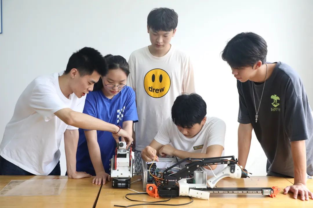 中南林业科技大学涉外学院招生线,中南林业大学涉外学院是公办吗