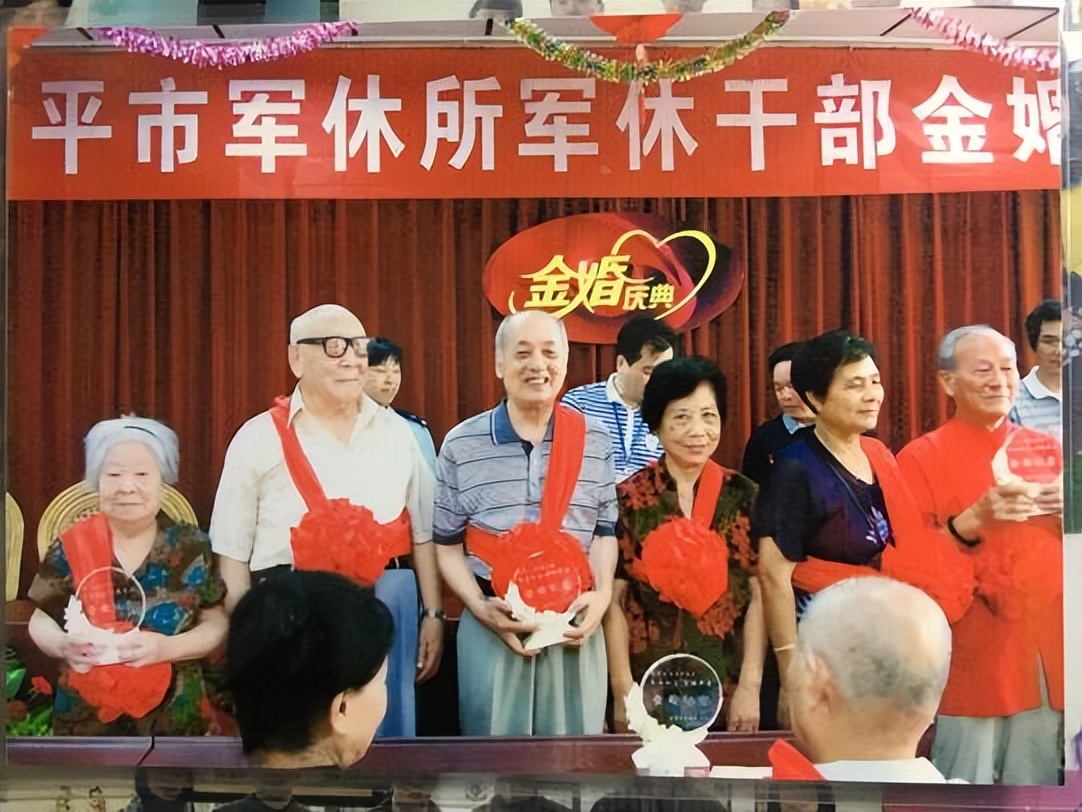 铁 路 情 缘 作者：铁二代 卢州