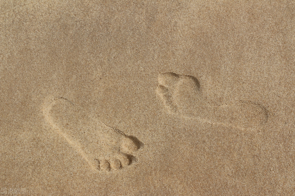 跑步时穿大一码的鞋有影响吗,跑步的鞋子要买大一码还是合脚