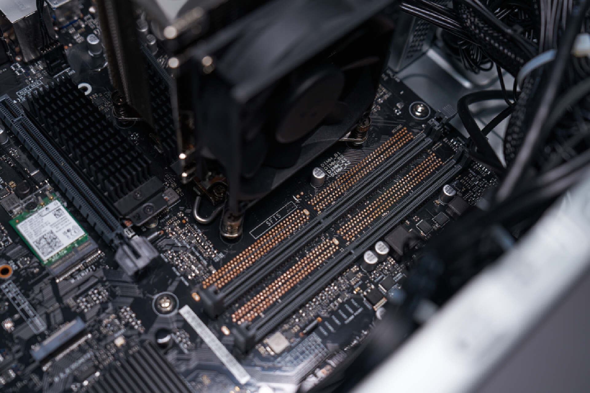 华硕天选x2023台式机改装,华硕天选x2023台式加硬盘