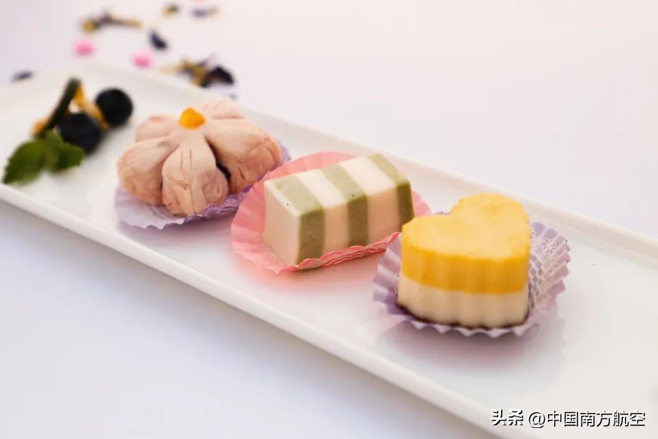 南航国际航班付费经济舱,南航飞机选餐流程