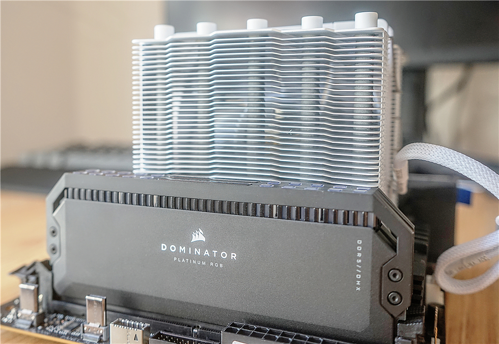 12600K+ROGZ690i+影驰3060+银欣LD03ITX机箱装机记