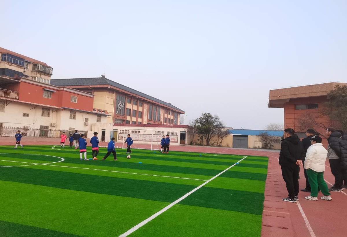 河南青少年满天星训练营,开封市全国校园足球满天星训练营