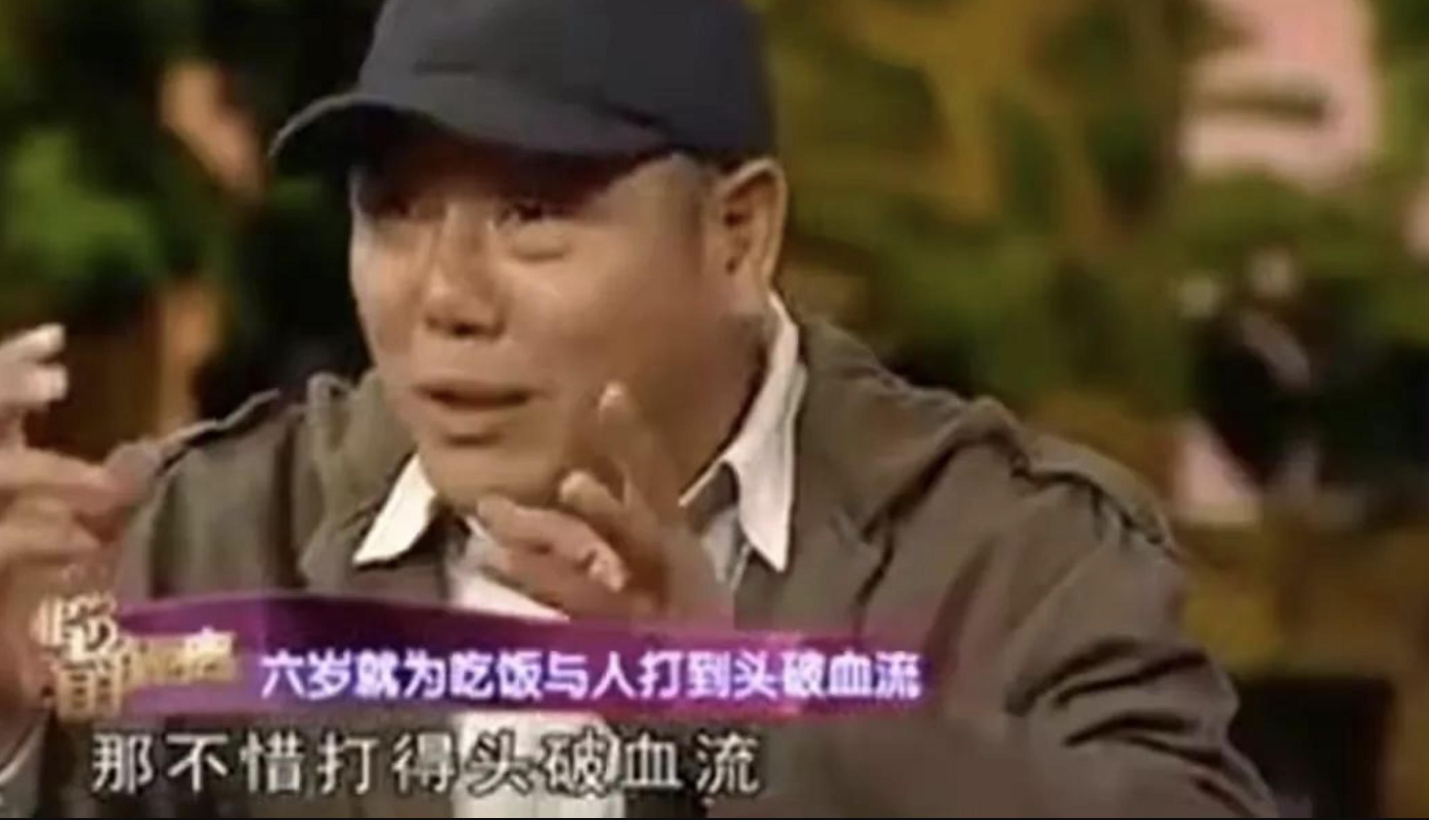 自己住豪宅娶娇妻，却对儿子30年不闻不问，晚年欲买豪车劝子回家