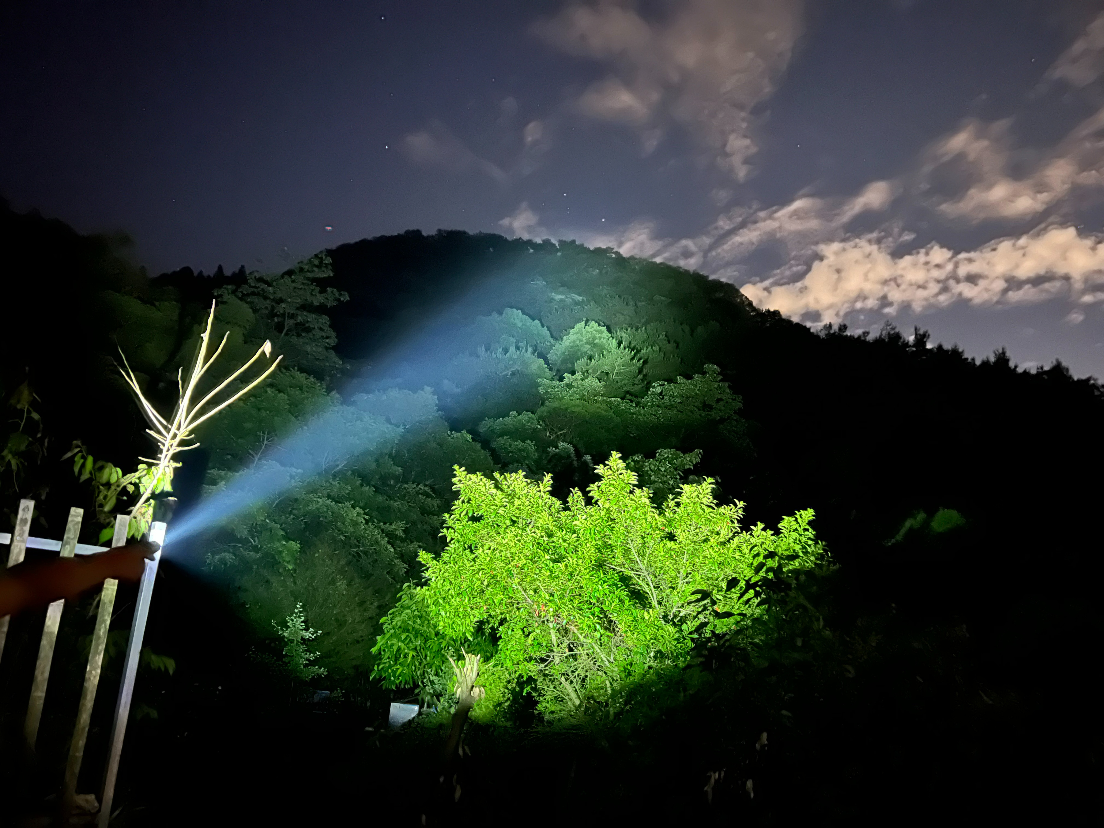 fenix手电测评tk35,fenixtk20uev2.0战术手电