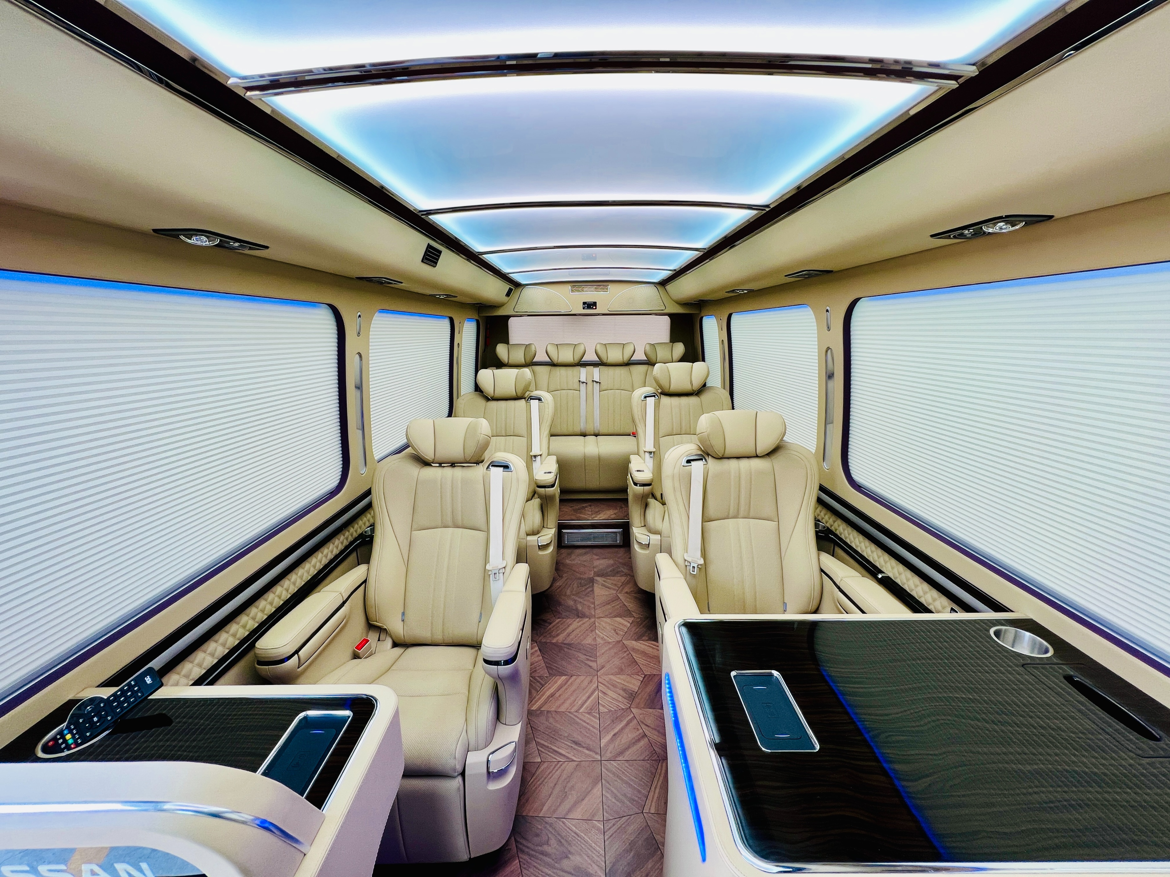 尼桑碧莲最新款,2024款尼桑碧莲12座