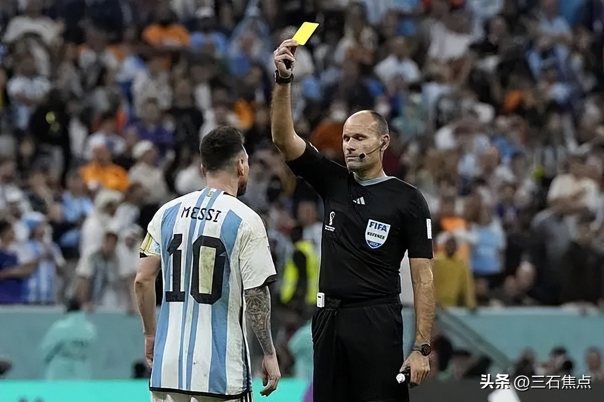 梅西嘲讽范加尔球迷反应,梅西怒骂主裁判