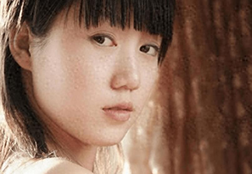 “最红裸模”*筱雨张**：22岁时拍写真火爆全网，如今将近40岁仍单身