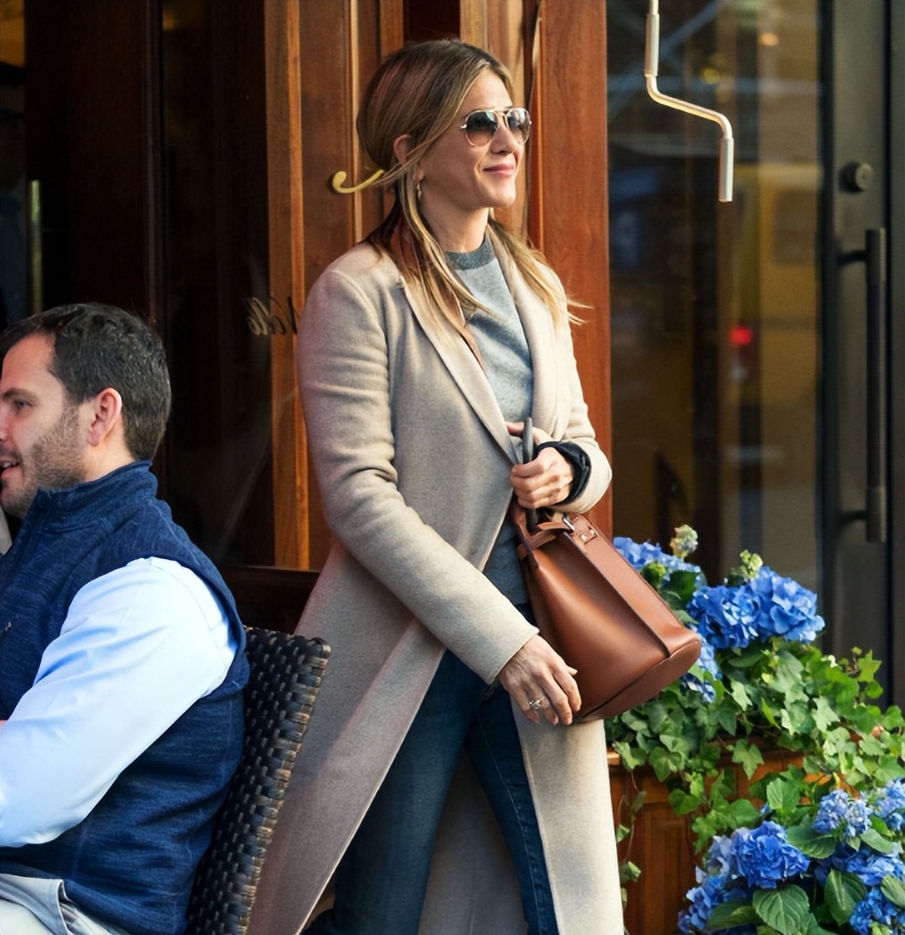 詹妮弗·安妮斯顿为什么受欢迎,詹妮弗安妮斯顿是如何减肥的