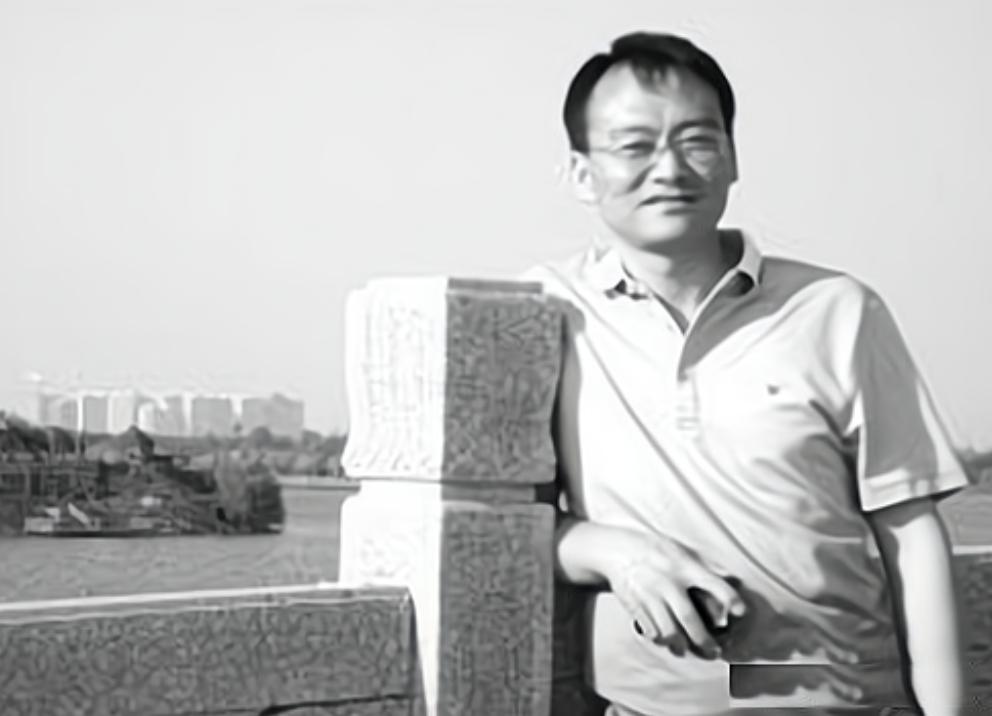 1995年韩国女老板下跪,河南小伙拒绝女老板