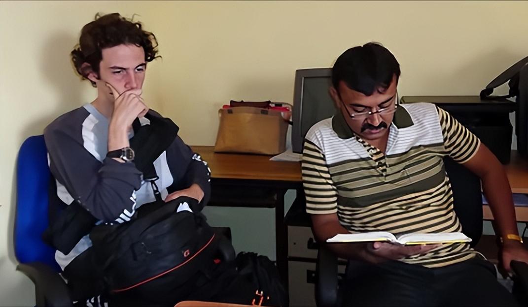 英国虐囚儿童案,英国虐待男孩事件