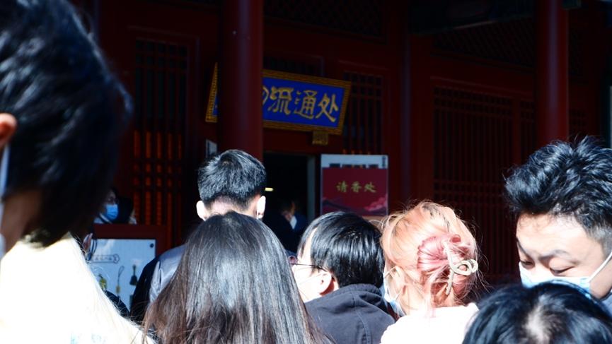 雍和宫手串求事业财运,雍和宫为啥都在卖手串