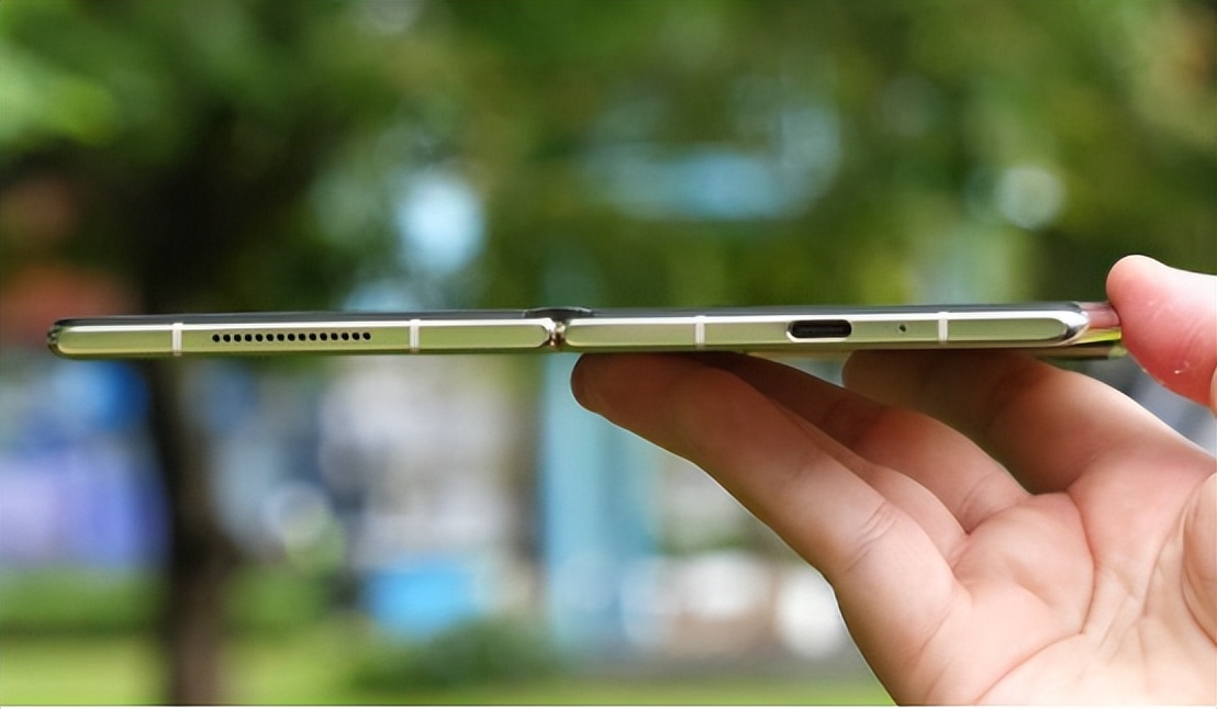 何同学吐槽视频,何同学吐槽