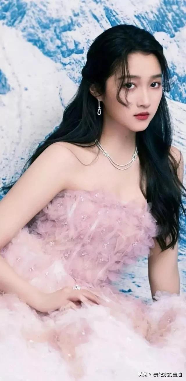 关晓彤个人资料1997年属相,关晓彤1997年9月17日出生