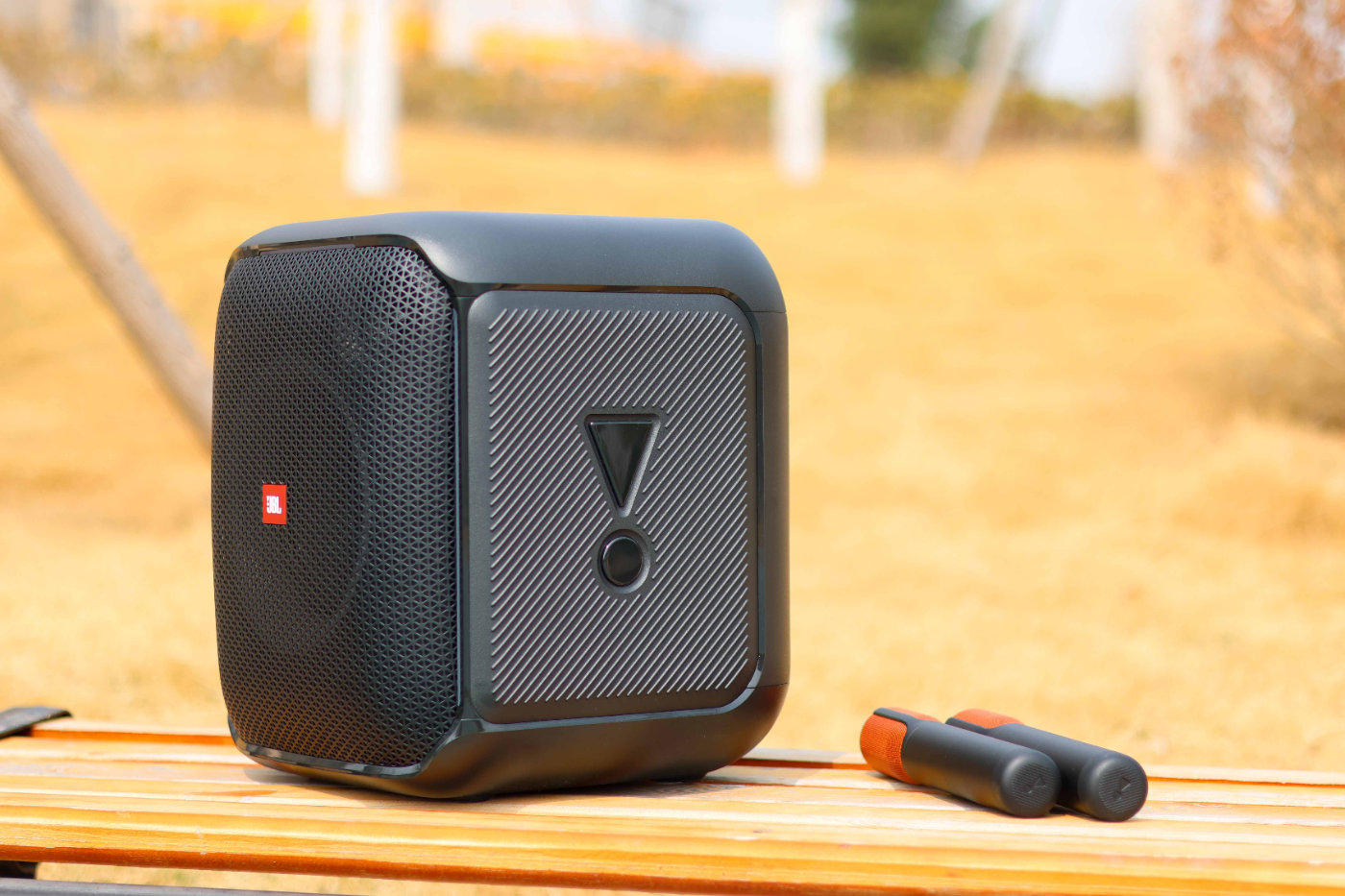 双无线话筒大功率蓝牙音响,jbl户外音箱710对比评测