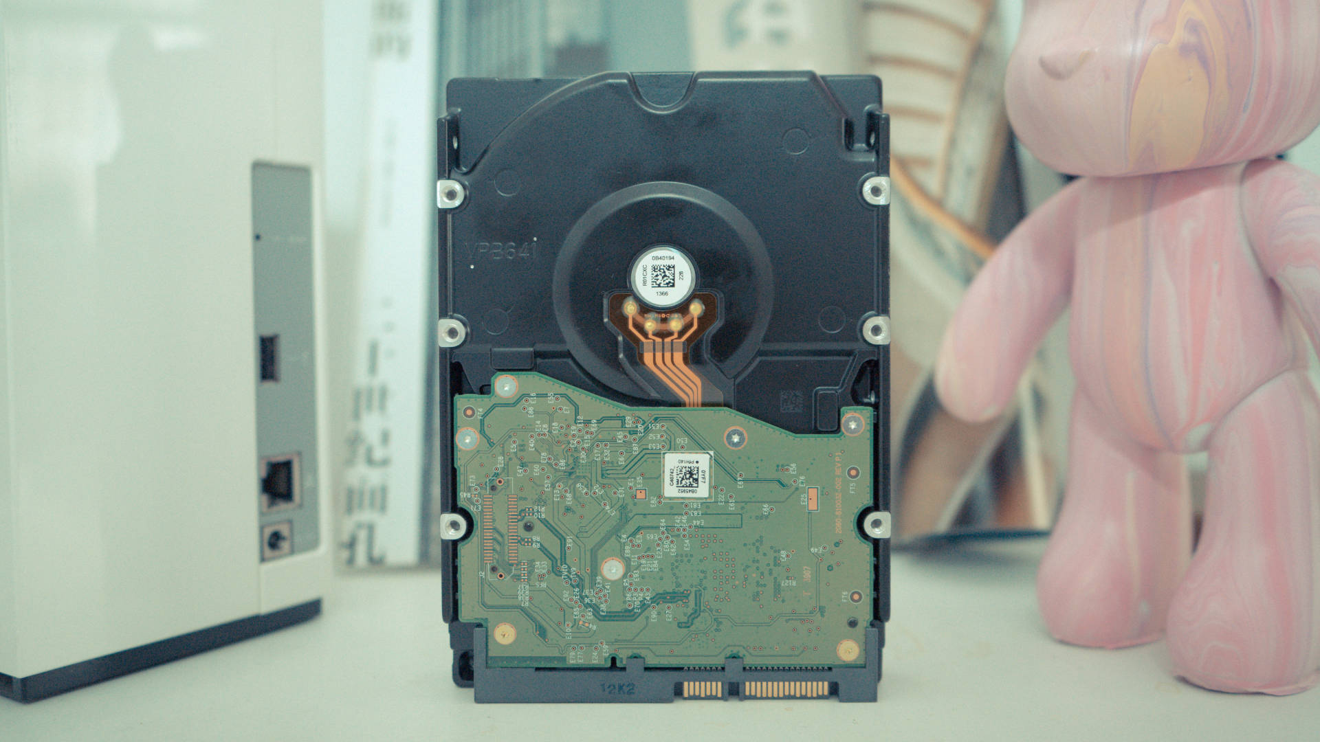 西部数据6t硬盘红盘,西部数据硬盘紫盘和红盘哪个好