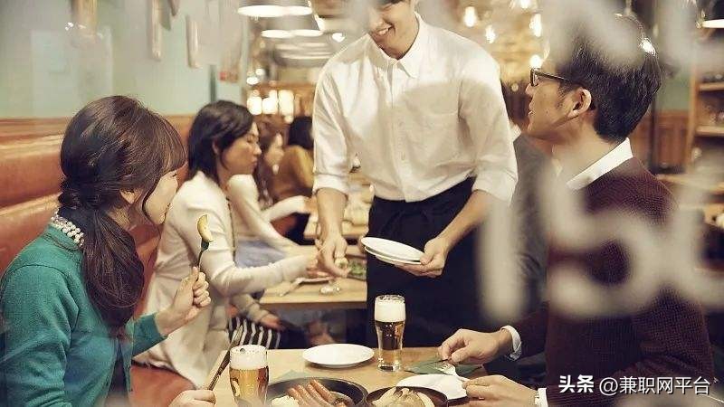 关于大学生应该做兼职的一个话题,大学生应该做什么兼职比较好