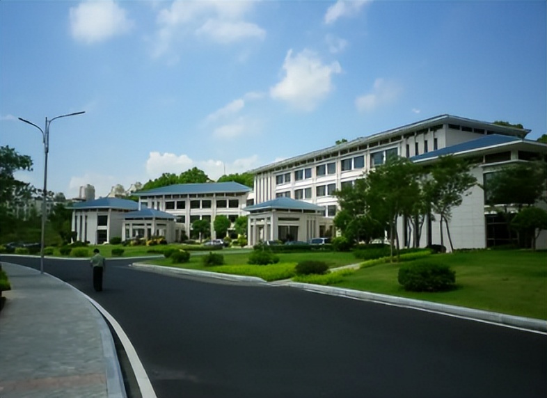 鹿晗和c罗的视频,鹿晗c罗比赛视频