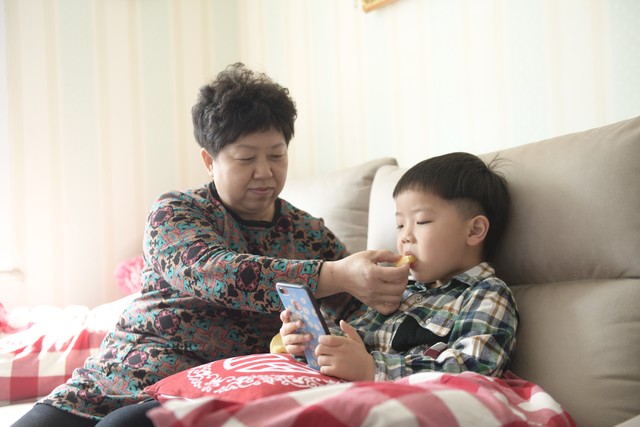 27岁的游戏主播抗癌半年后去世,27岁游戏主播因患癌去世