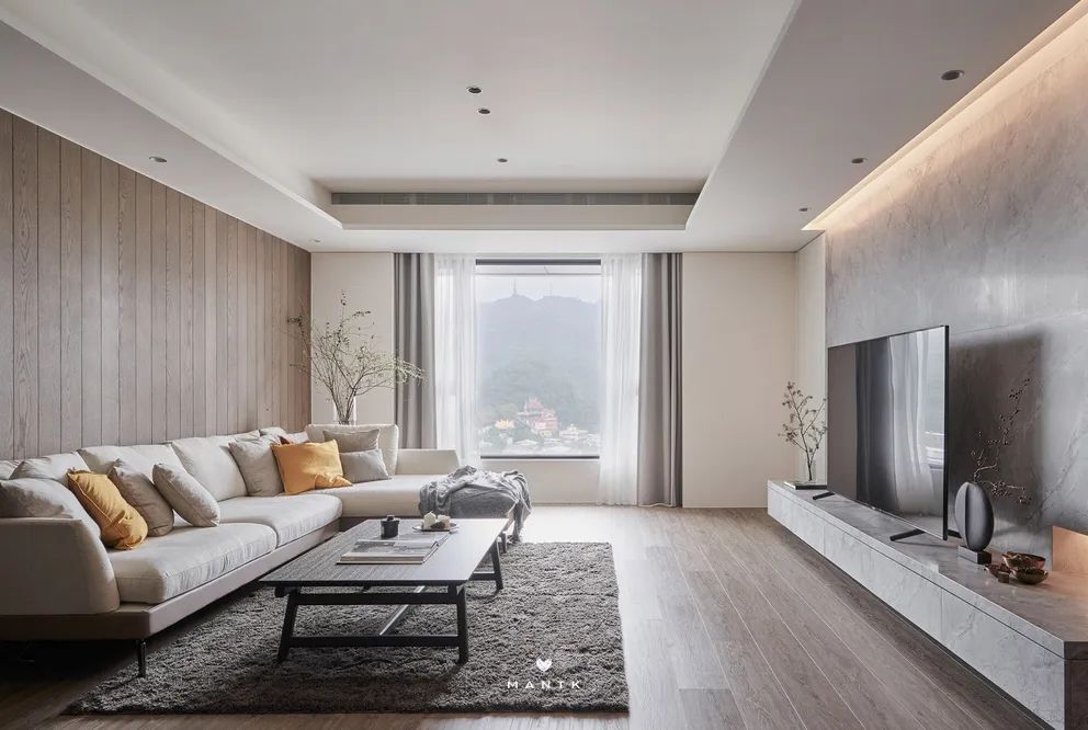 将自然质地捎进屋内，6口之家的理想共居