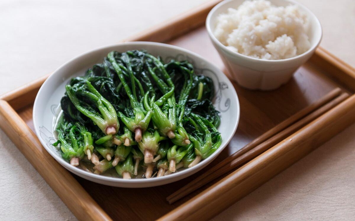 隔夜菜隔夜肉隔夜饭隔夜水能吃吗,隔夜水隔夜菜不能吃是真的吗