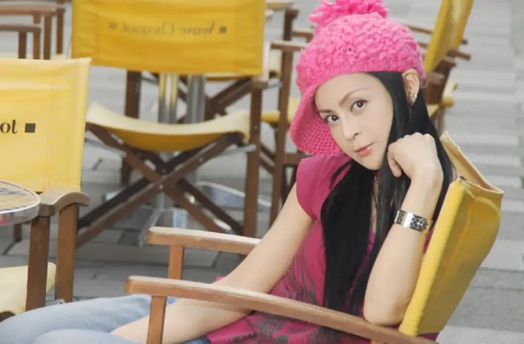 80年代港台最有名气的女歌星,90年代一位可爱的女歌星