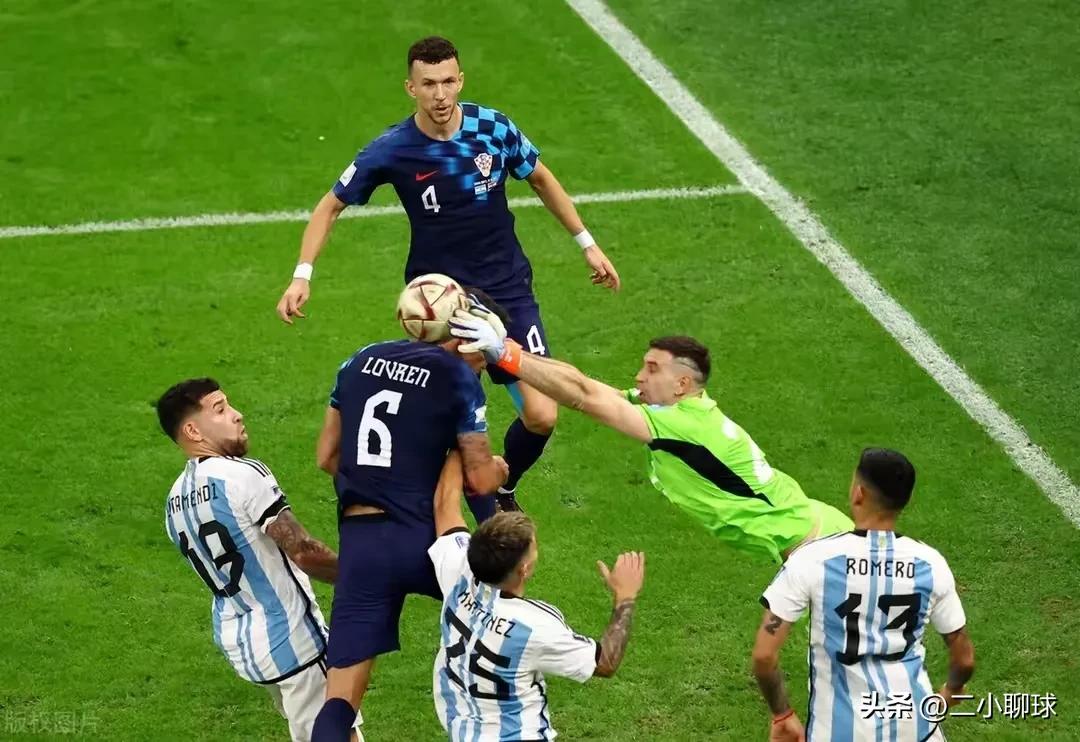 马丁内斯门将神扑,西蒙乔丹怒喷安东尼