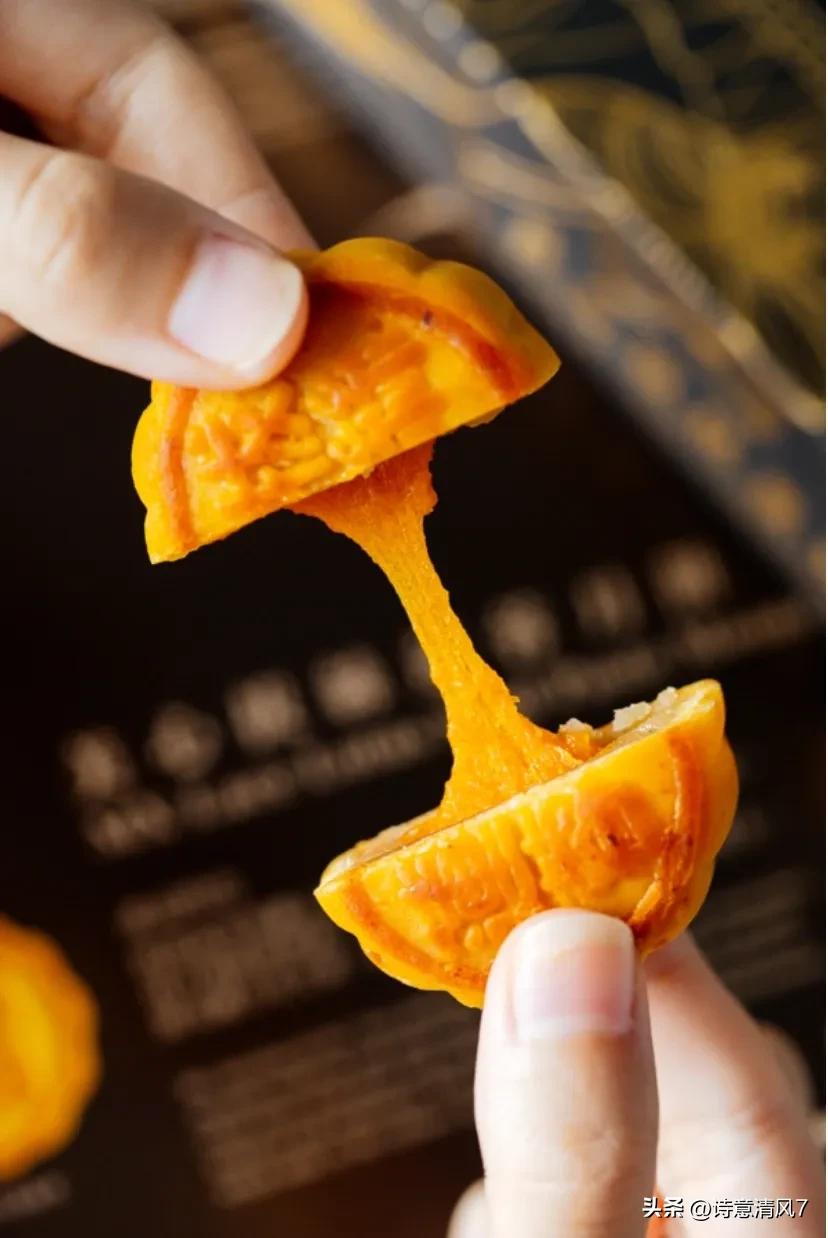 香港美心流沙奶黄馅月饼,美心月饼和华美月饼对比