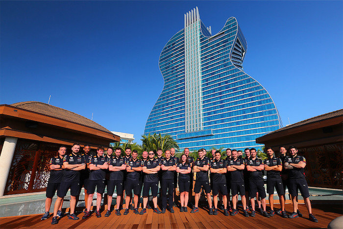 体育营销赞助|AC米兰与OPPO的合作扩大至女足领域