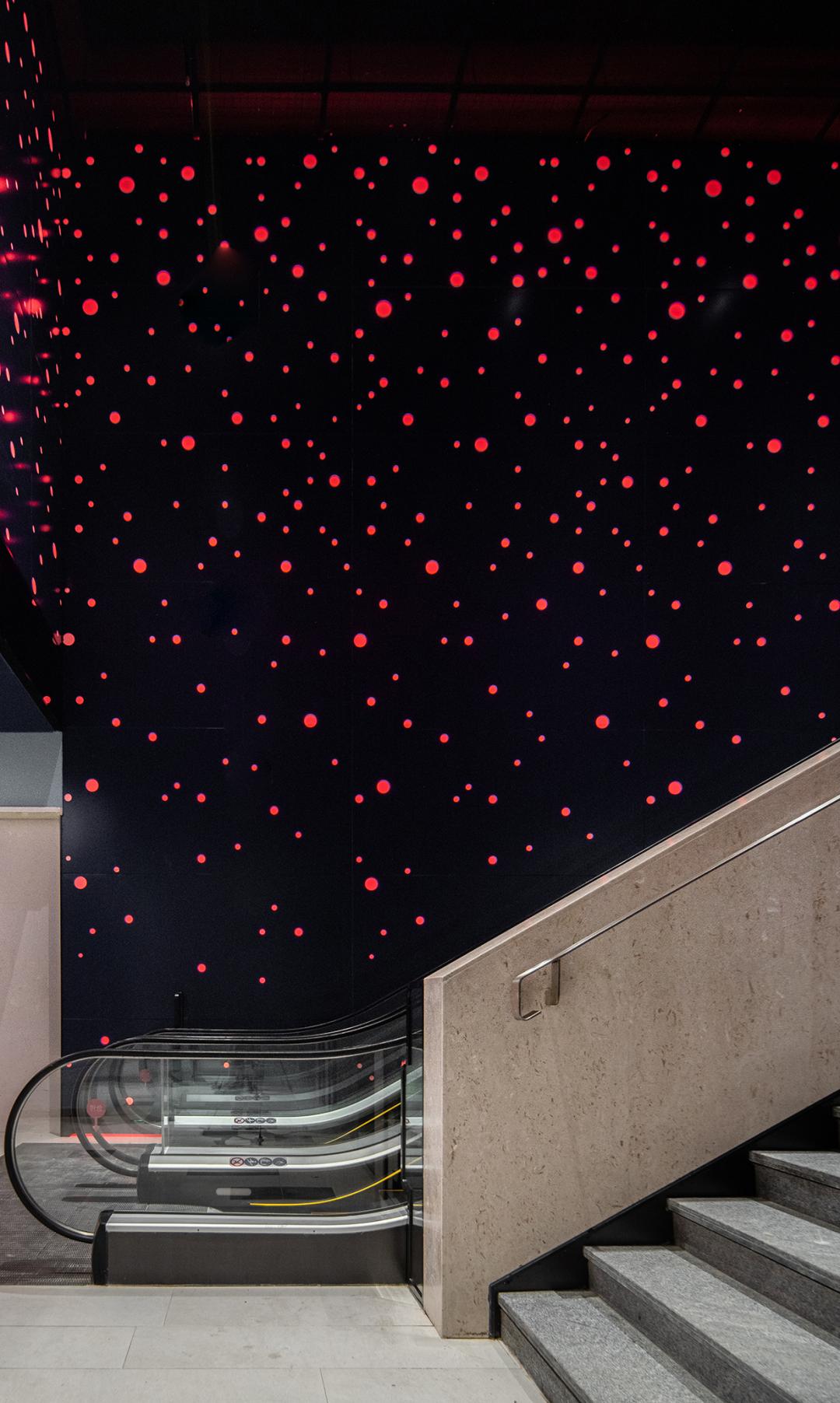 GGC韦格斯杨×嘉宏MOMA：跨时空对话