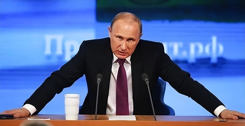 老梁讲解普京收拾寡头,普京如何收拾寡头的