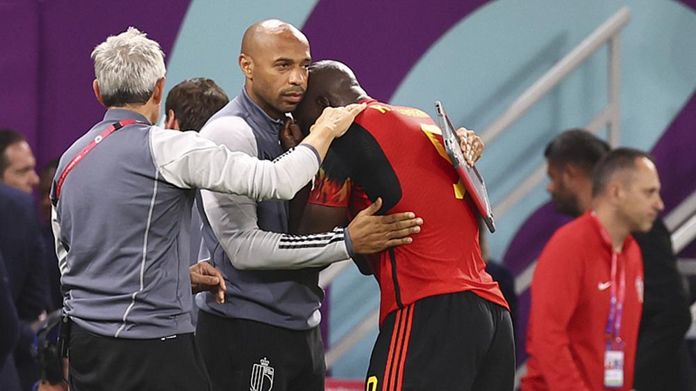 卡塔尔世界杯吉祥物素描图,卡塔尔世界杯构图