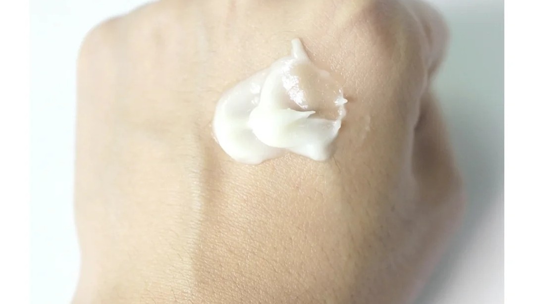 冰岛精华平价面霜抗老抗皱,推荐几款保湿效果好的面霜