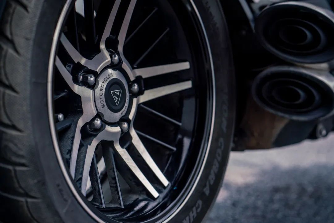 凯旋火箭3优缺点,火箭凯旋3新款试驾