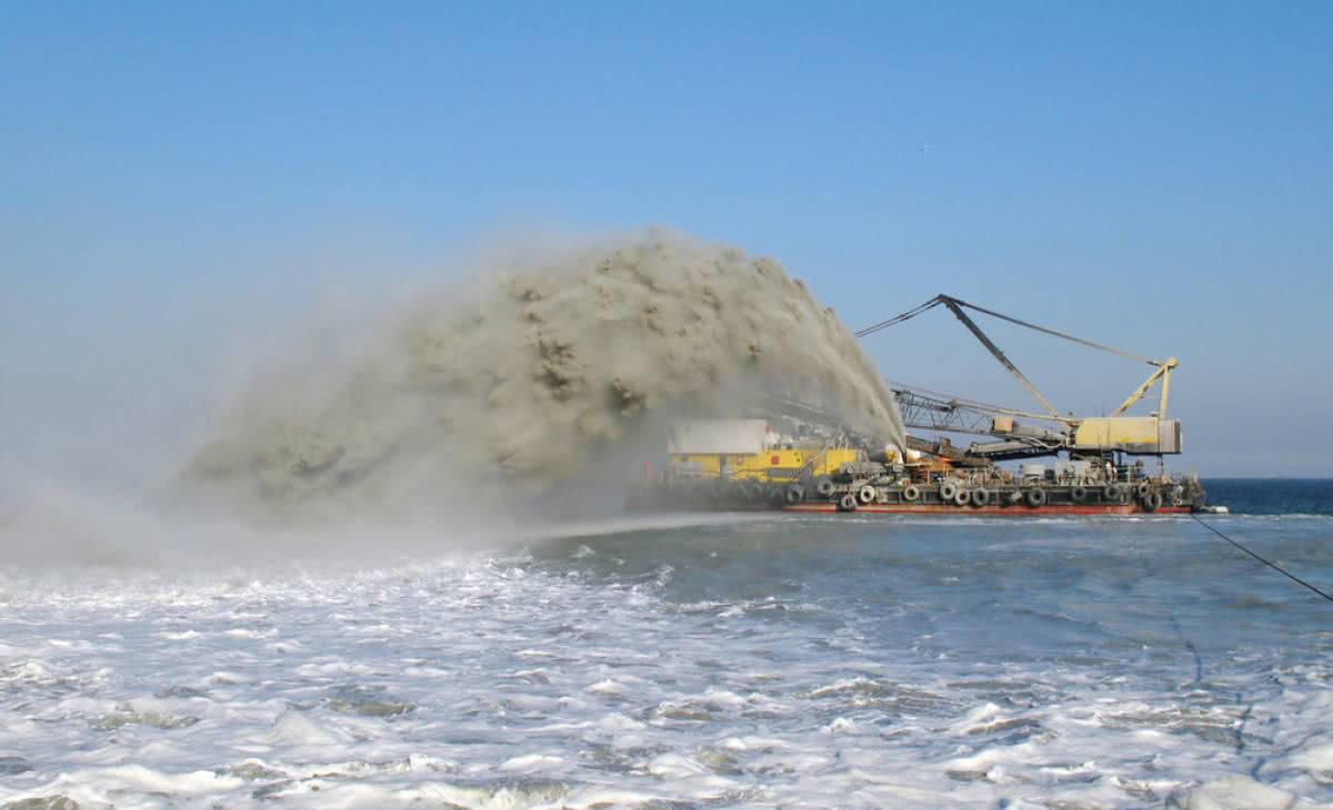 中国大型挖泥船,中国超大型挖泥船