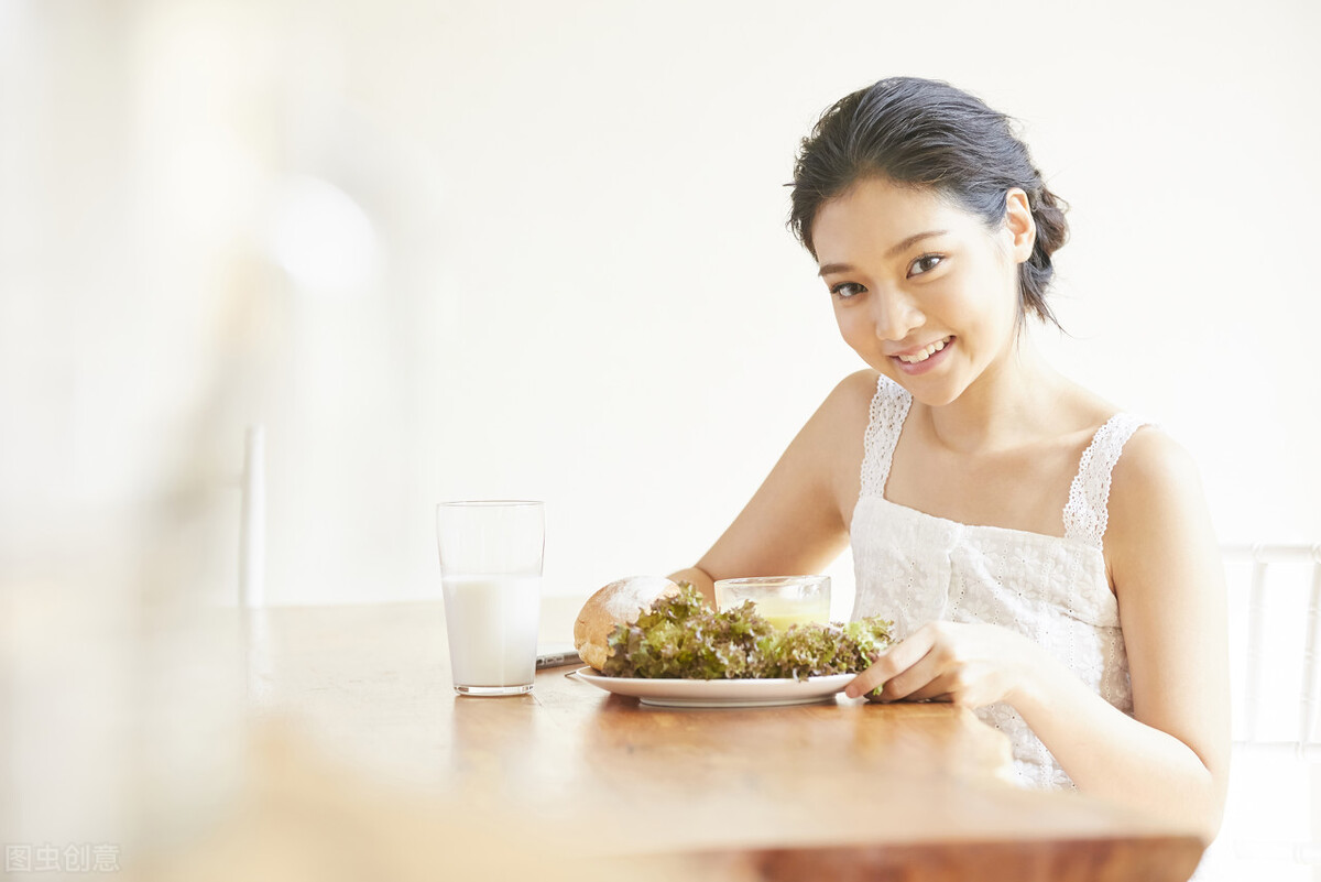 为什么白头发没有营养长得快,为什么白头发不断长